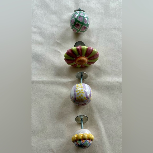 Mackenzie Childs Ceramic Knobs Set - Picture 16 of 16